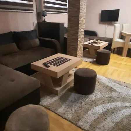 Apartman, Preko Puta Mone * Zlatibor