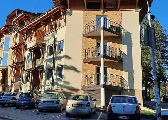 Apartman, Preko Puta Mone *