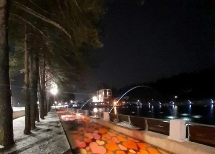 Apartman, Preko Puta Mone Lejlighed *